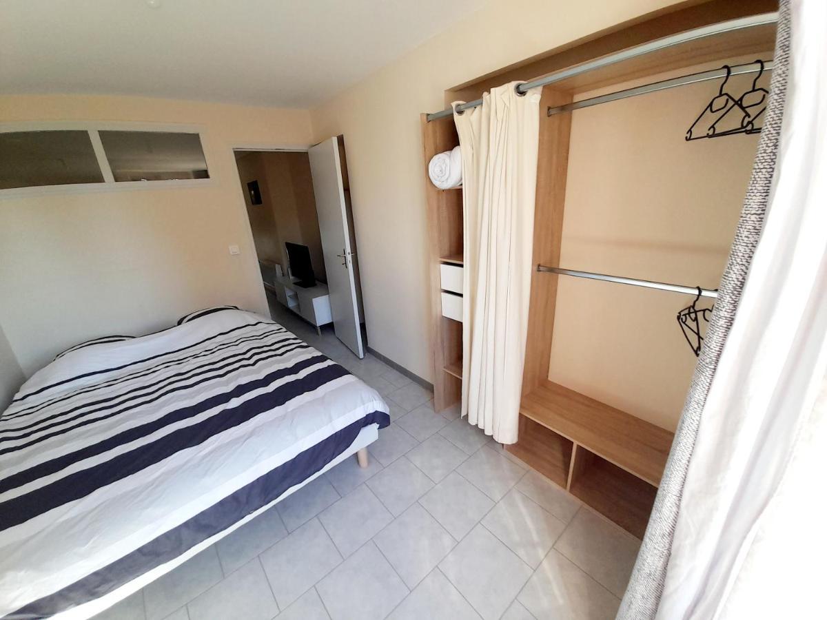 Appartement Animalier à Joigny Extérieur photo
