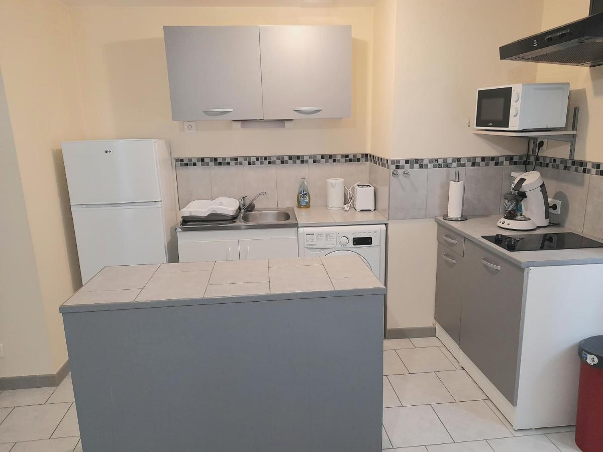 Appartement Animalier à Joigny Extérieur photo